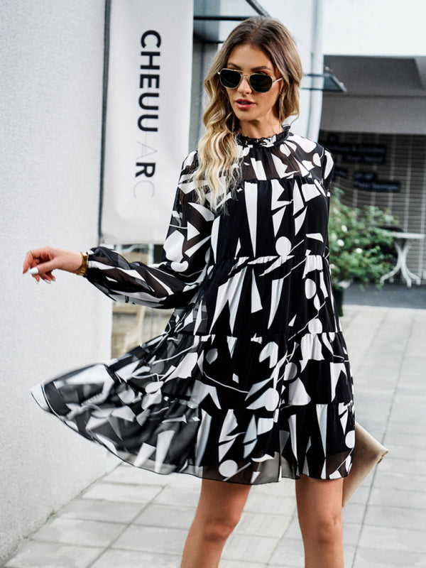 Eeva - Floral Print Long-Sleeved Dress with Tiered Design