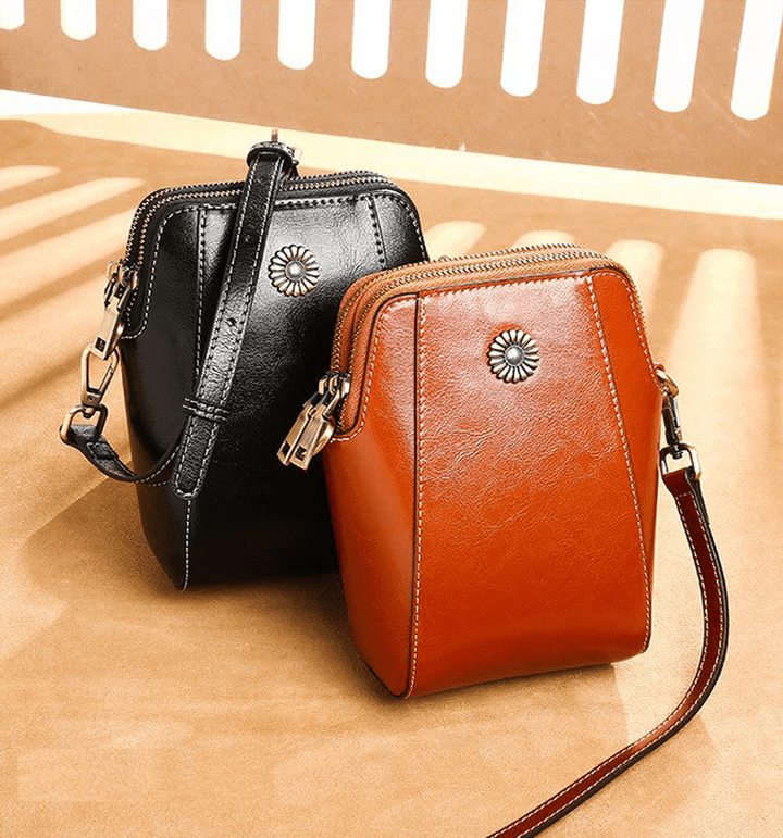 Chic Small Leather Shoulderbag